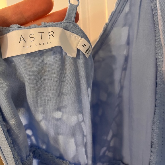 ASTR the label dress. - Picture 4 of 6